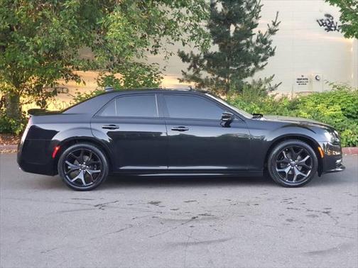 2022 Chrysler 300 S