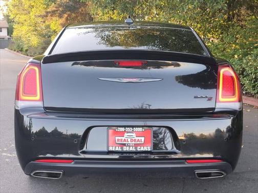 2022 Chrysler 300 S