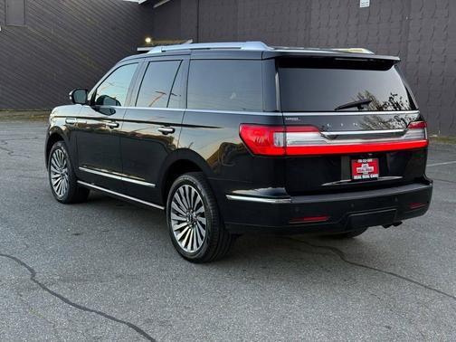 Black Velvet 2018 Lincoln Navigator Reserve