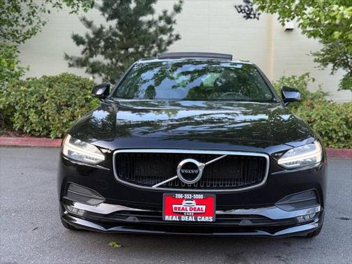 2020 Volvo S90 T6 Momentum