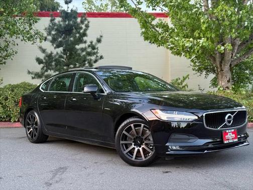 2020 Volvo S90 T6 Momentum