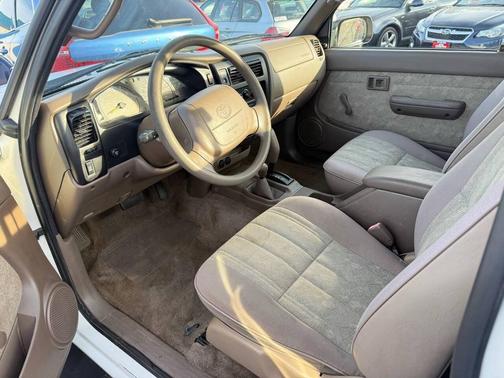 2000 Toyota Tacoma Base