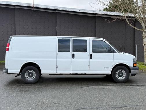 2005 Chevrolet Express 3500 Extended Wagon