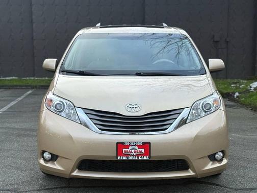2014 Toyota Sienna XLE