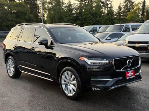 2017 Volvo XC90 T6 Momentum