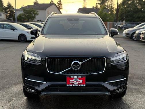 2017 Volvo XC90 T6 Momentum