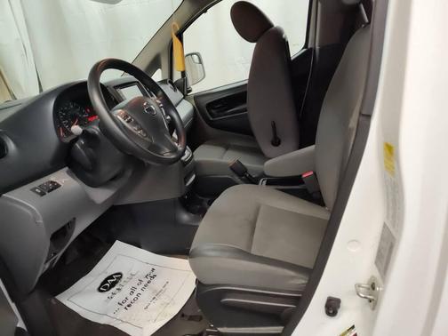 2021 Nissan NV200 SV