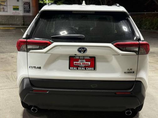 2022 Toyota RAV4 Hybrid LE