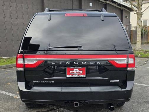 2016 Lincoln Navigator Select