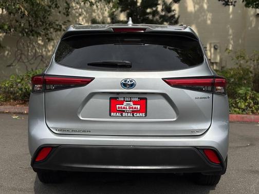 2021 Toyota Highlander Hybrid XLE
