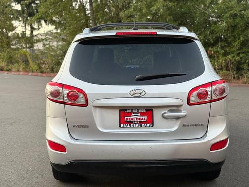 2011 Hyundai SANTA FE SE