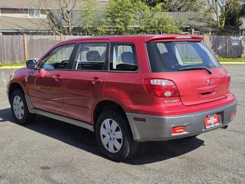 Red 2006 Mitsubishi Outlander LS