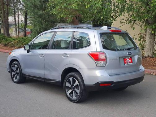 2017 Subaru Forester 2.5i
