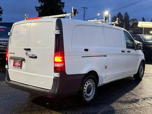 2018 Mercedes-Benz Metris Base