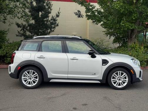2022 MINI Countryman Oxford Edition