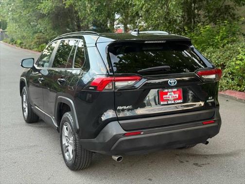 2022 Toyota RAV4 Hybrid LE