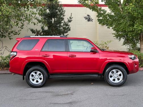 2022 Toyota 4Runner SR5