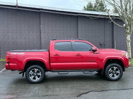 2018 Toyota Tacoma TRD Sport