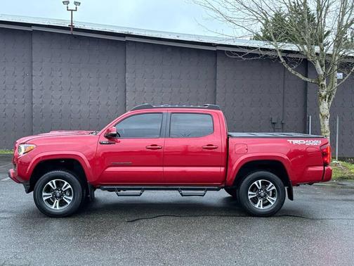 2018 Toyota Tacoma TRD Sport