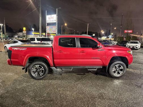 2018 Toyota Tacoma TRD Sport
