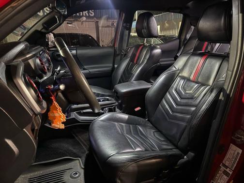 2018 Toyota Tacoma TRD Sport