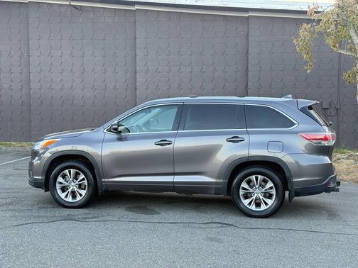 Predawn Gray Mica 2014 Toyota Highlander XLE