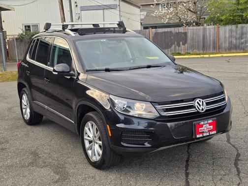 Deep Black Pearl 2017 Volkswagen Tiguan 2.0T Wolfsburg Edition