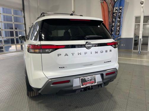 Pearl 2026 Nissan Pathfinder Platinum