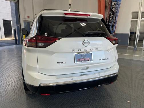 2025 Nissan Rogue Platinum