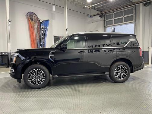 2025 Nissan Armada SL
