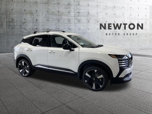Aspen White Tri 2026 Nissan Kicks SR