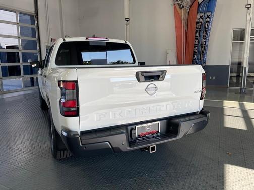 2026 Nissan Frontier S