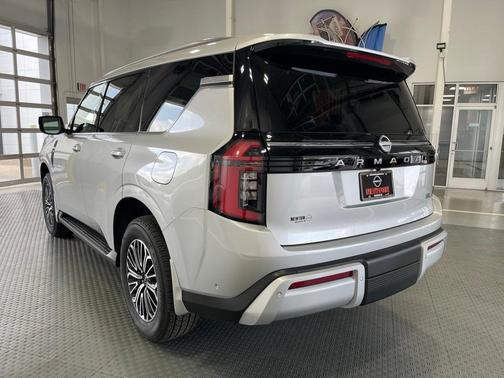 2025 Nissan Armada SL