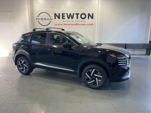 Super Black 2026 Nissan Kicks SV