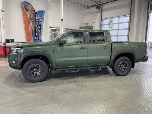 2025 Nissan Frontier PRO-4X