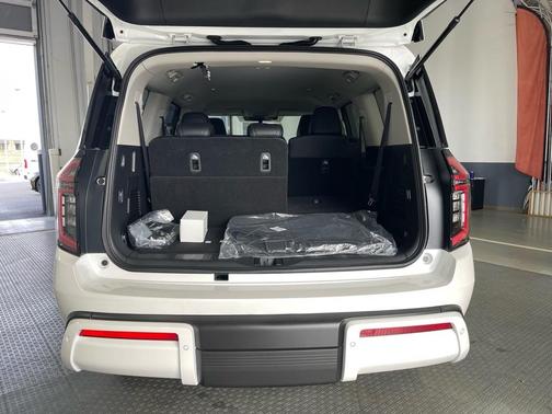 2026 Nissan Armada SV