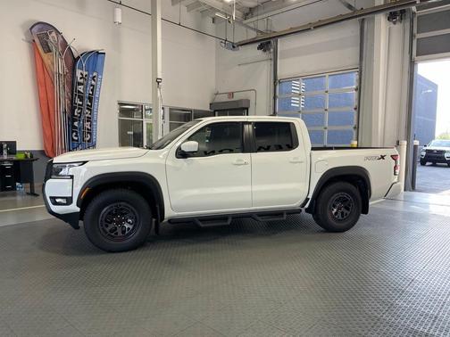 2025 Nissan Frontier PRO-X
