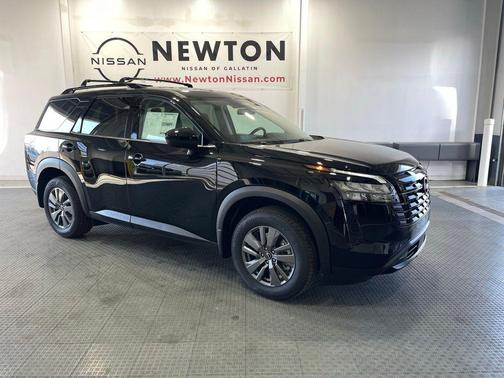 Black 2026 Nissan Pathfinder SV