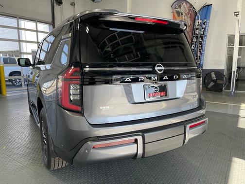 2025 Nissan Armada SL