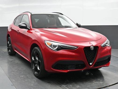 2022 Alfa Romeo Stelvio Veloce
