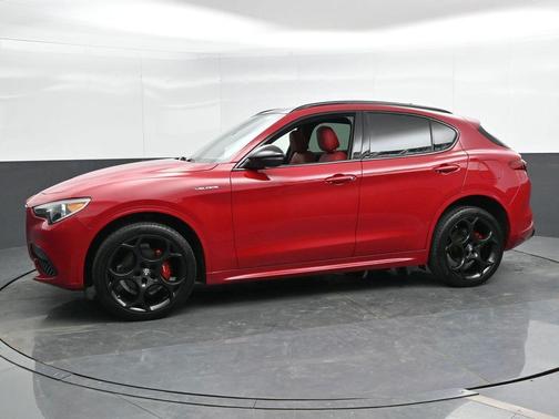 2022 Alfa Romeo Stelvio Veloce