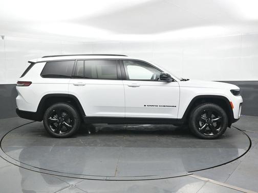 Bright White Clearcoat 2027 Jeep Grand Cherokee L Limited