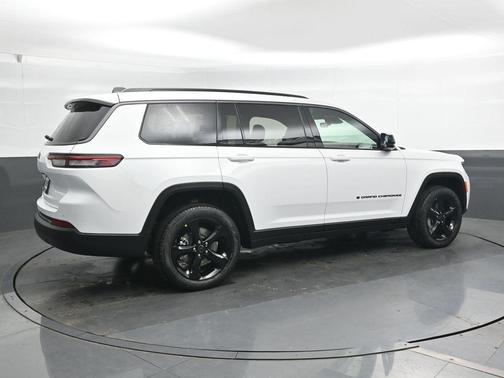 Bright White Clearcoat 2027 Jeep Grand Cherokee L Limited