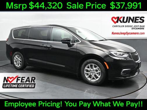 2025 Chrysler Pacifica Select