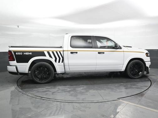Bright White Clearcoat 2026 RAM 1500 Big Horn/Lone Star