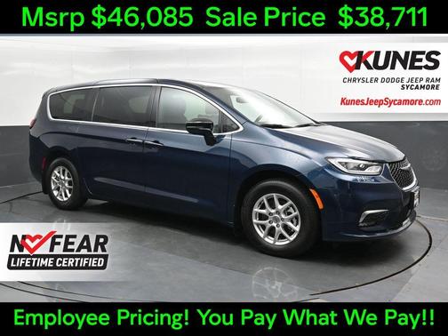 2025 Chrysler Pacifica Select