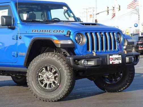 Photo 2 of 32 of 2023 Jeep Wrangler Rubicon 392