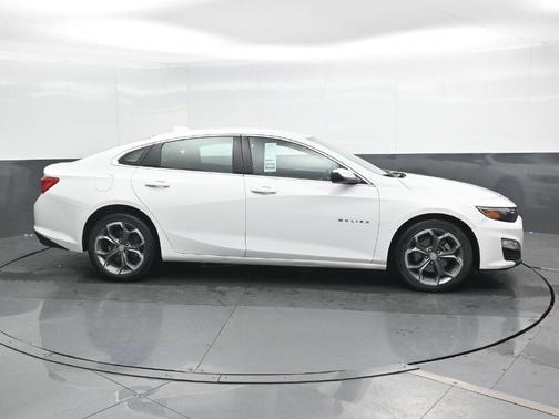 Summit White 2024 Chevrolet Malibu LT