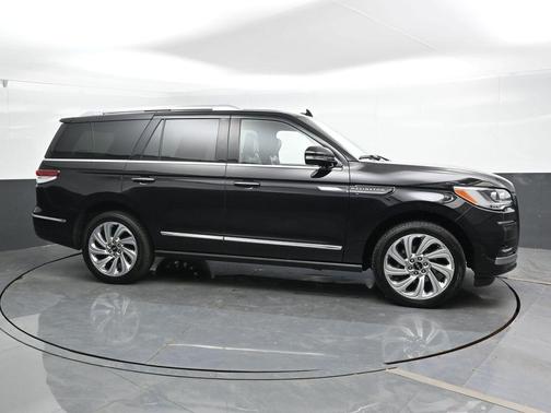 2024 Lincoln Navigator Premiere