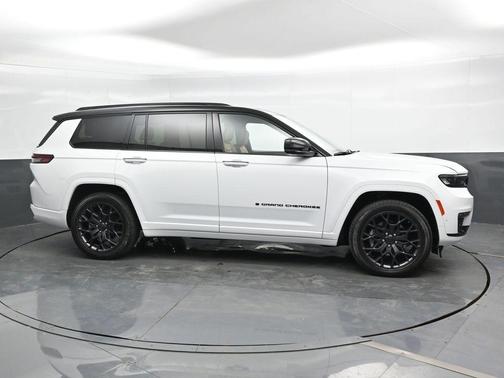 2023 Jeep Grand Cherokee L Summit